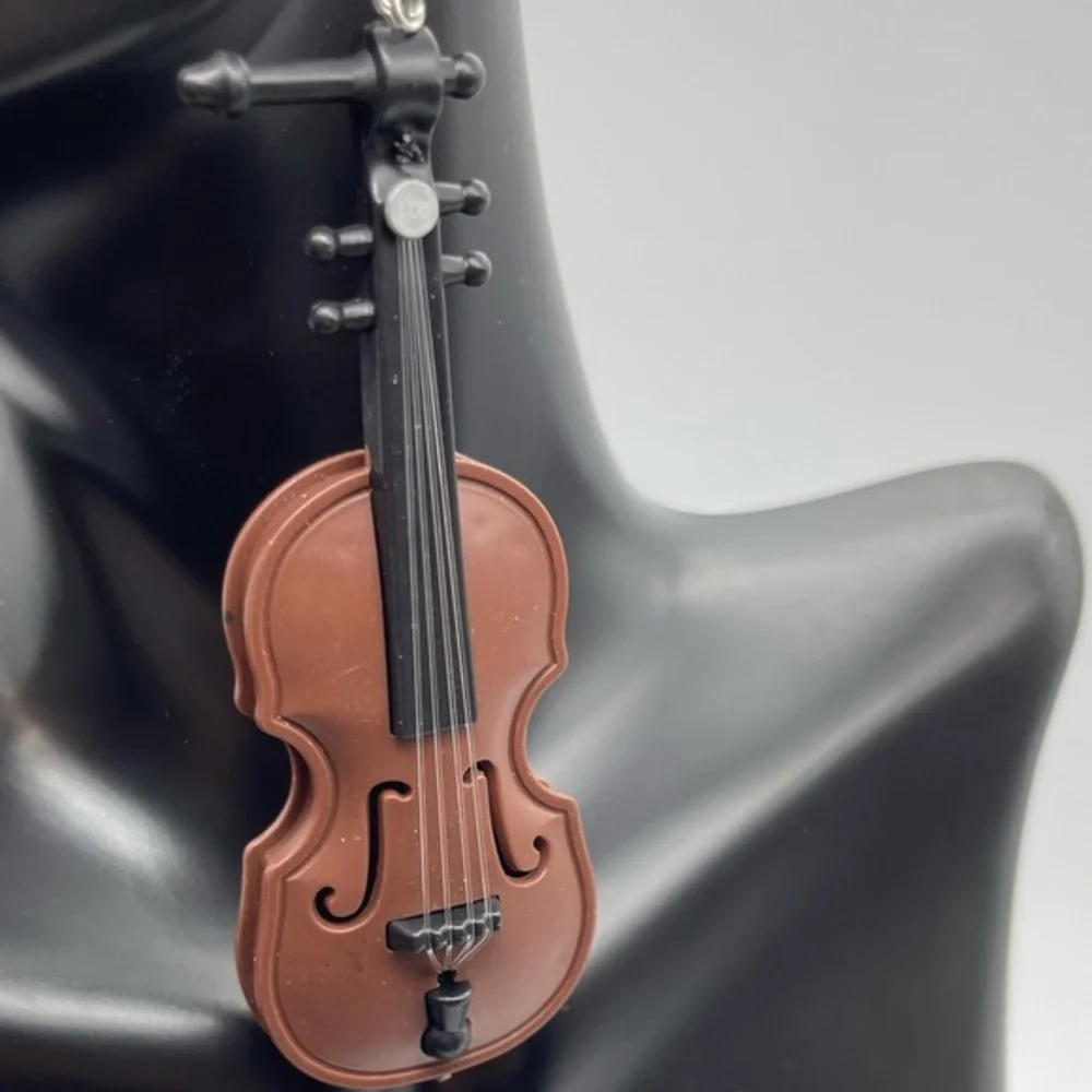 Violin ๐ป Earrings - Picture 2 of 4